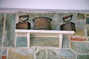 Theofilos Classic Hotel