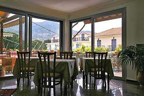 Theofilos Classic Hotel