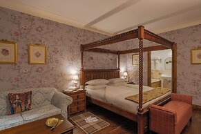 The Whispering Pine Lodge