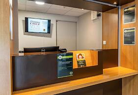 B&B HOTEL Aix-en-Provence Le Tholonet