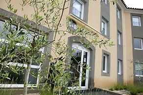 B&B HOTEL Aix-en-Provence Le Tholonet