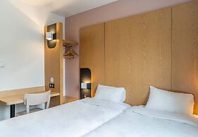 B&B HOTEL Aix-en-Provence Le Tholonet