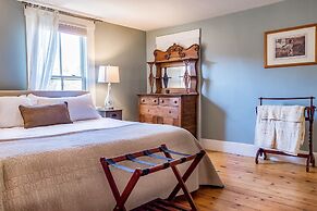 Woodbridge Inn