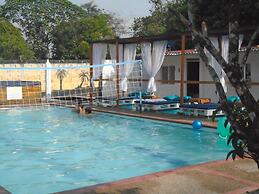 Hotel Campestre Llano Dorado