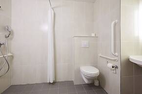 B&B HOTEL Niort Marais Poitevin Est
