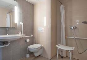 B&B HOTEL Niort Marais Poitevin Est