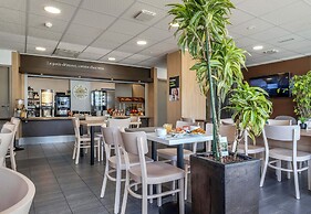 B&B HOTEL Niort Marais Poitevin Est