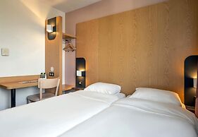 B&B HOTEL Niort Marais Poitevin Est