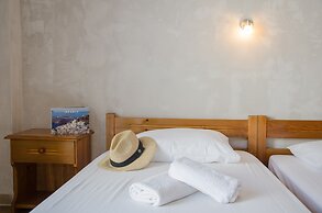 George & Irene Hotel