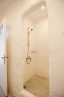 George & Irene Hotel