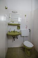 George & Irene Hotel