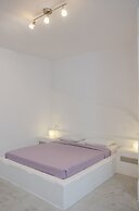 George & Irene Hotel