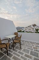 George & Irene Hotel