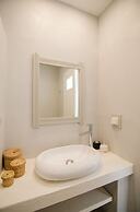 George & Irene Hotel