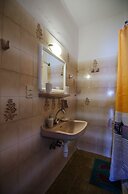 George & Irene Hotel