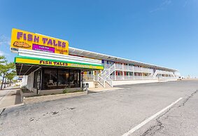 Fish Tales Boardwalk Inn