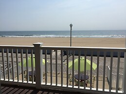 Fish Tales Boardwalk Inn