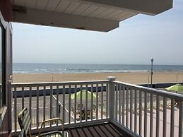 Fish Tales Boardwalk Inn