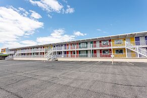 Fish Tales Boardwalk Inn