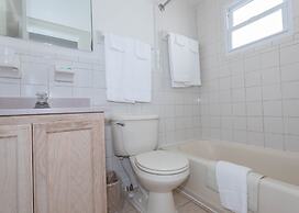 Fish Tales Boardwalk Inn