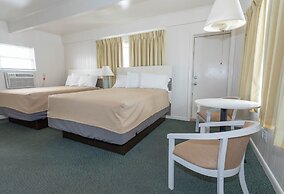 Fish Tales Boardwalk Inn