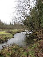 Sasquatch Crossing Eco Lodge B&B