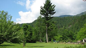 Sasquatch Crossing Eco Lodge B&B