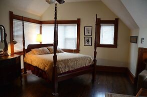 Brava House Bed and Breakfast