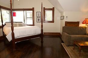 Brava House Bed and Breakfast