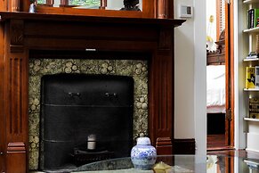 Brava House Bed and Breakfast