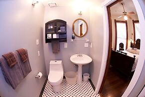 Brava House Bed and Breakfast