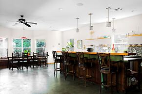 Brava House Bed and Breakfast