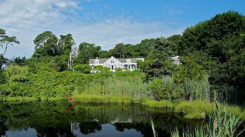 A Little Inn on Pleasant Bay