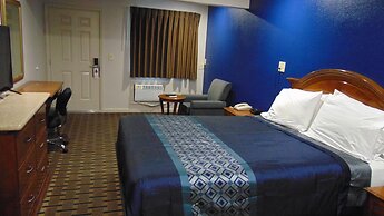 Corcoran Country Inn