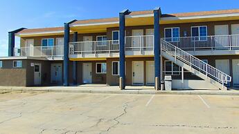 Corcoran Country Inn