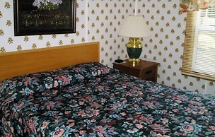 Perry's Motel and Cottages