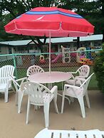 Perry's Motel and Cottages