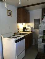 Perry's Motel and Cottages