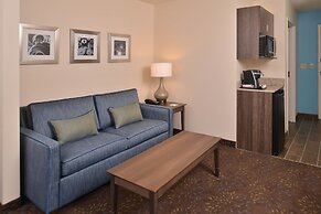 Holiday Inn Express & Suites Dearborn SW - Detroit Area by IHG