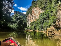 Khao Sok Riverside Cottage