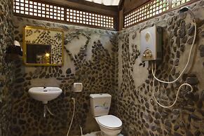 Khao Sok Riverside Cottage