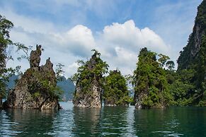 Khao Sok Riverside Cottage