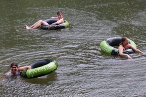 Khao Sok Riverside Cottage