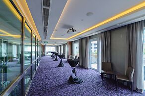 Aqueen Hotel Paya Lebar