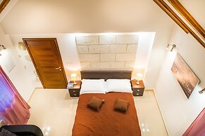 Split Oasis Apartments