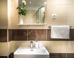 Split Oasis Apartments