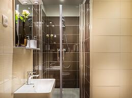 Split Oasis Apartments