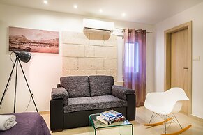 Split Oasis Apartments