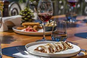 Elementa Boutique Hotel