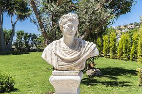 Elementa Boutique Hotel